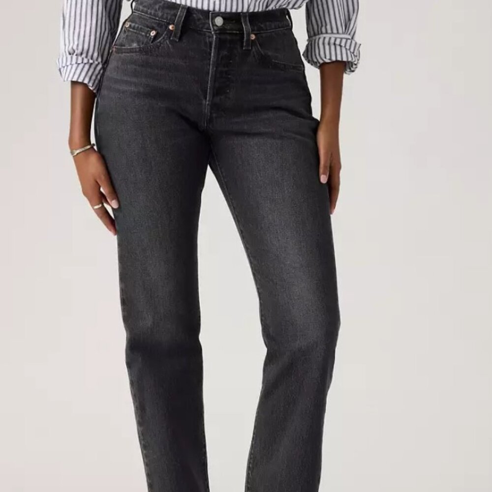 Levi women's curvy boot cut black jeans 30 x 30